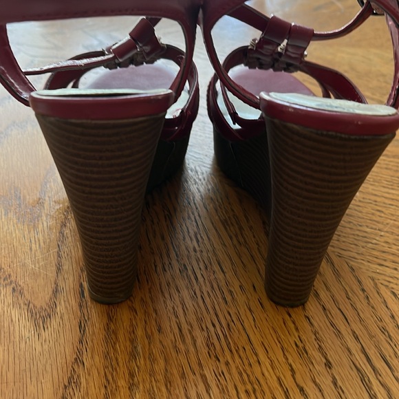 Sbicca platform wedges - Picture 3 of 9